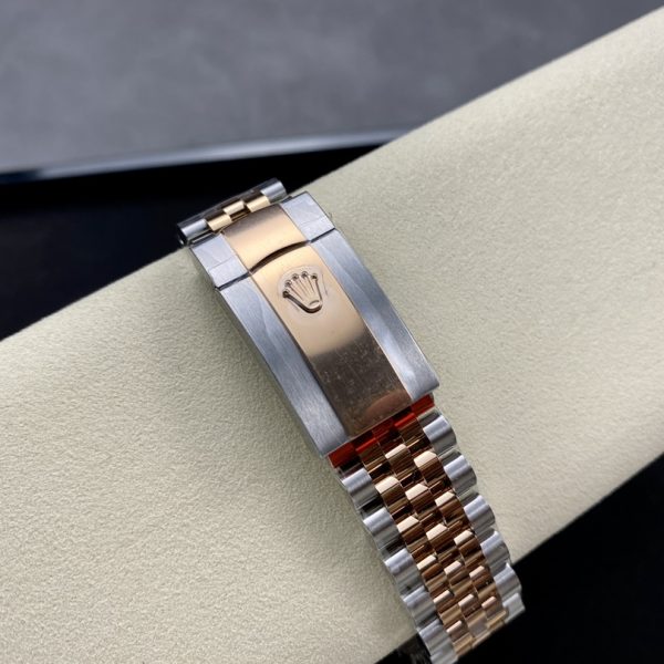 VS Factory Rolex Datejust 36mm Two-Tone Rose Gold Sunburst Slate Dial Jubilee Bracelet (126231) — detail view 7