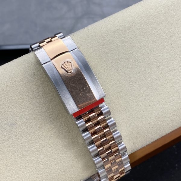 VS Factory Rolex Datejust 36mm Two-Tone Rose Gold Rosé Dial with Diamond Roman Makes (126231) — detail view 8