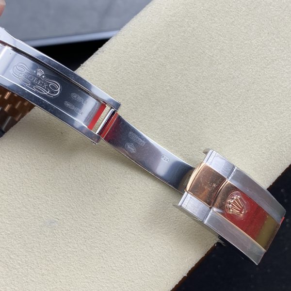 VS Factory Rolex Datejust 36mm Two-Tone Rose Gold Rosé Dial with Diamond Roman Makes (126231) — detail view 9