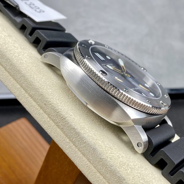 VS Factory Panerai Submersible “Navy SEALs” 44mm PAM01323 – Custom Dandong P.900 — detail view 4
