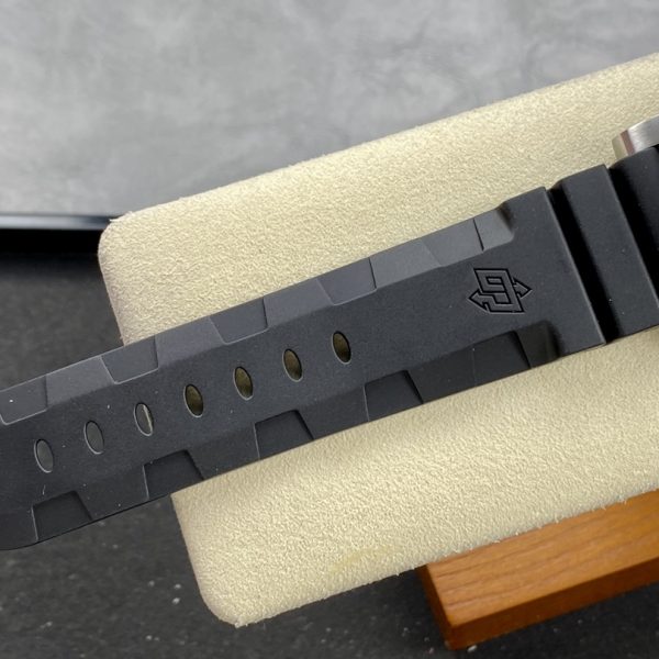 VS Factory Panerai Submersible “Navy SEALs” 44mm PAM01323 – Custom Dandong P.900 — detail view 9