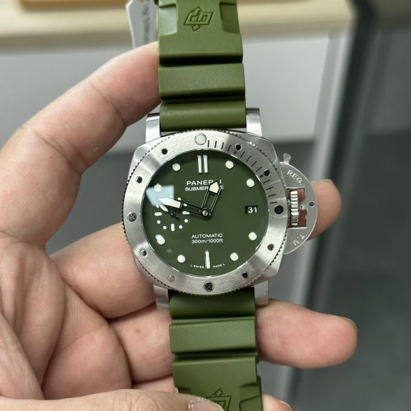 VS Factory Panerai Submersible “Verde Militare” 42mm PAM01055 — front product view