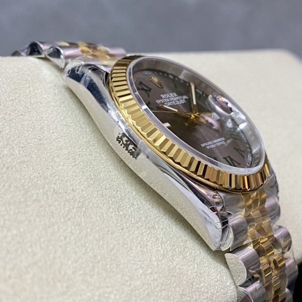 VS Factory Rolex Datejust 41mm Two-Tone Yellow Gold “Wimbledon” Dial Jubilee Bracelet (126333) — detail view 5