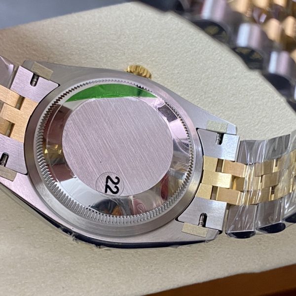 VS Factory Rolex Datejust 41mm Two-Tone Yellow Gold “Wimbledon” Dial Jubilee Bracelet (126333) — detail view 7