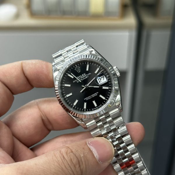 VS Factory Rolex Datejust 36mm Bright Black Dial Fluted Bezel Jubilee Bracelet (126234) — detail view 3