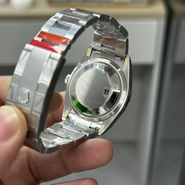 VS Factory Rolex Datejust 36mm “Wimbledon” Dial Smooth Bezel Oyster Bracelet (126200) — detail view 5