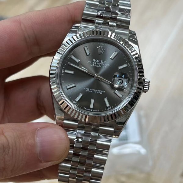 VS Factory Rolex Datejust 41mm Sunburst Slate Grey Dial Fluted Bezel Jubilee Bracelet (126334) — detail view 2