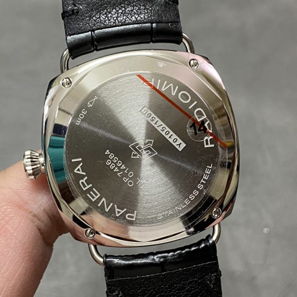 VS Factory Panerai Radiomir Quaranta 40mm Black Dial PAM01294 — detail view 3