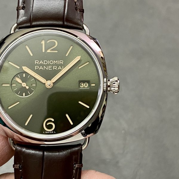 VS Factory Panerai Radiomir Quaranta 40mm PAM01573 — front product view