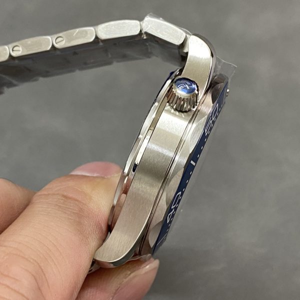 VS Factory Omega Seamaster Diver 300M 42mm Grey Wave Dial Blue Ceramic Bezel Stainless Steel Bracelet… — detail view 6
