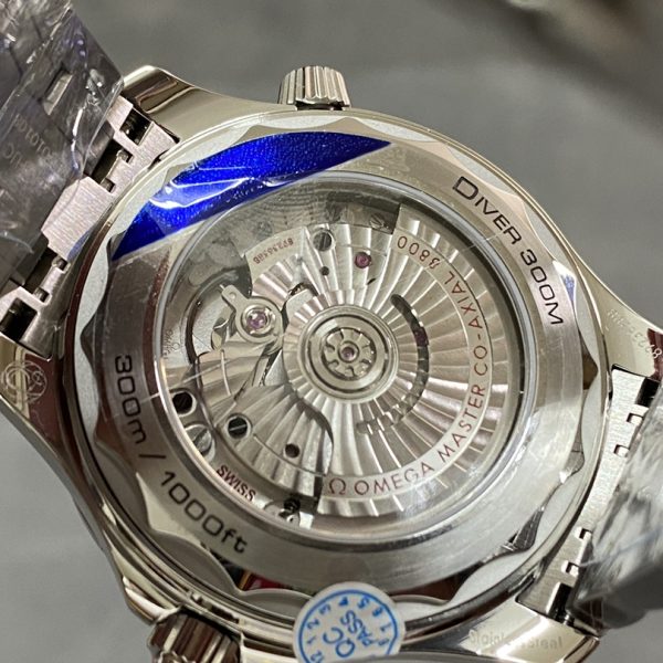 VS Factory Omega Seamaster Diver 300M 42mm Grey Wave Dial Blue Ceramic Bezel Stainless Steel Bracelet… — detail view 8