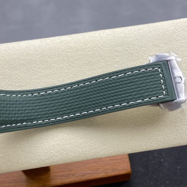 VS Factory Omega Seamaster Planet Ocean 600M 43.5mm Grey Dial Green Ceramic Bezel Green Rubber Strap… — detail view 8
