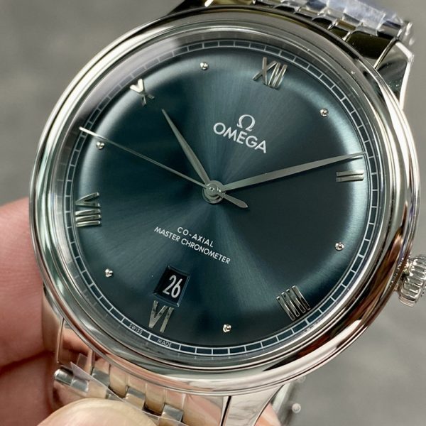 VS Factory Omega De Ville Prestige 40mm Pine Green Dial Stainless Steel Bracelet (434.10.40.20.10.001) — detail view 2