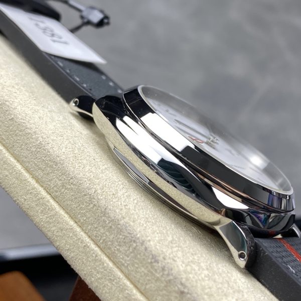 VS Factory Panerai Luminor Due Luna Rossa 42mm White Dial PAM01381 — detail view 6