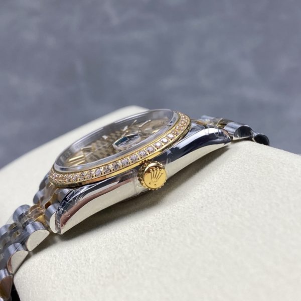 VS Factory Rolex Datejust 36 Two-Tone Yellow Gold Diamond Bezel Golden Fluted Motif (126283RBR) — detail view 6