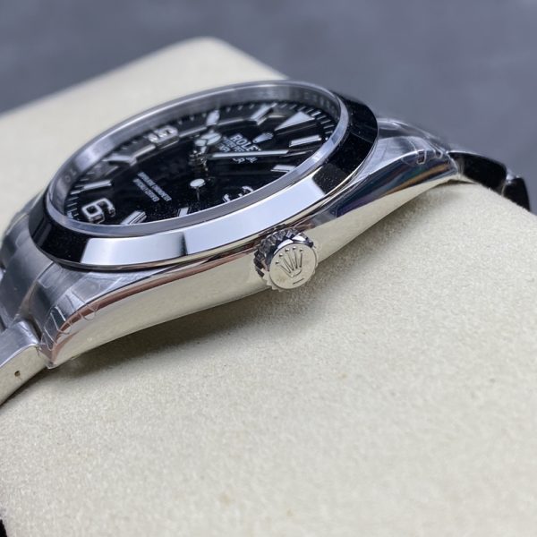 VS Factory Rolex Explorer 36mm Black “3-6-9” Dial Smooth Bezel Oyster Bracelet (124270) — detail view 4