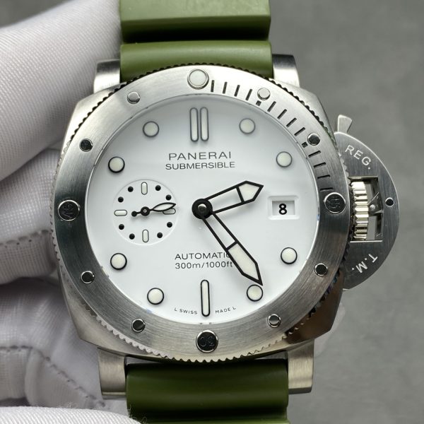 VS Factory Panerai Submersible QuarantaQuattro Bianco 44mm PAM01226 — front product view