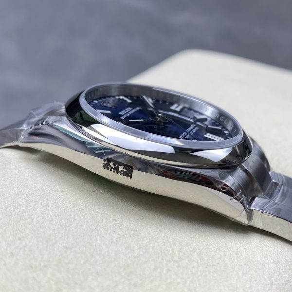 VS Factory Rolex Oyster Perpetual 36mm Bright Blue Sunburst Dial Smooth Bezel Oyster Bracelet (126000) — detail view 6