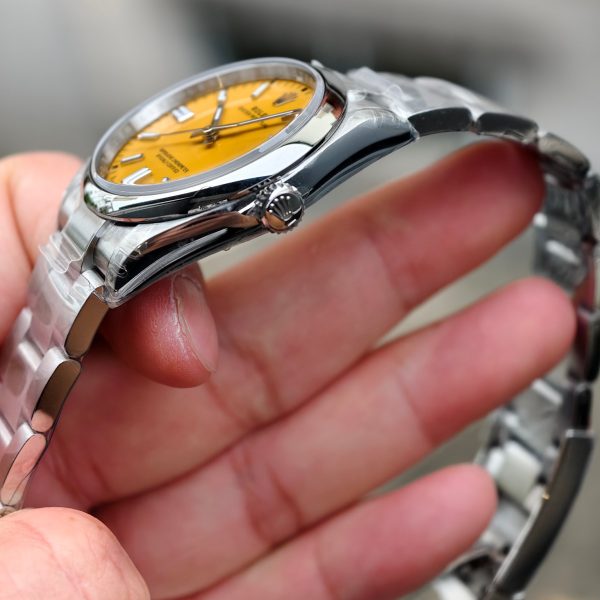 VS Factory Rolex Oyster Perpetual 36mm Yellow Dial Smooth Bezel Oyster Bracelet (126000) — detail view 4