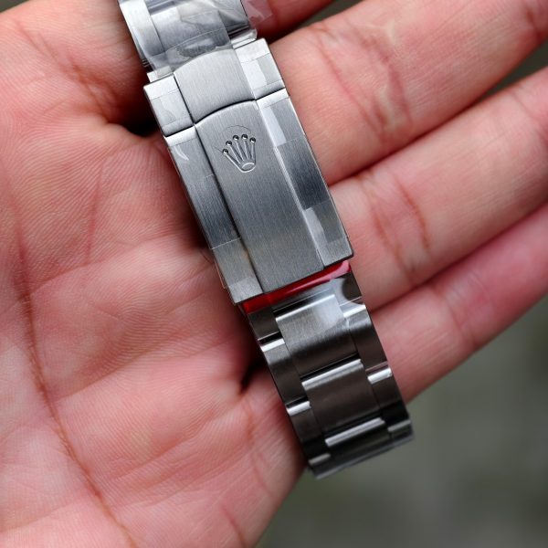 VS Factory Rolex Oyster Perpetual 36mm Yellow Dial Smooth Bezel Oyster Bracelet (126000) — detail view 7