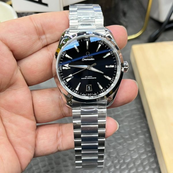 VS Factory Omega Seamaster Aqua Terra 150M 41mm Black Lacquer Dial (220.10.41.21.01.002) — detail view 1