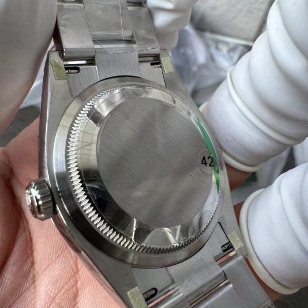 VS Factory Rolex Oyster Perpetual 36mm Lavender / Lilac Dial Smooth Bezel Oyster Bracelet (126000) — detail view 8
