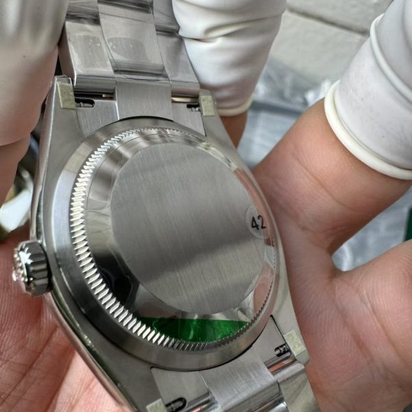 VS Factory Rolex Oyster Perpetual 36mm Candy Pink Lacquer Dial Smooth Bezel Oyster Bracelet (126000) — detail view 7