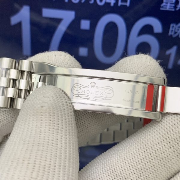 VS Factory Rolex Datejust 36mm Blue Fluted Motif Dial Jubilee Bracelet (126234) — detail view 8