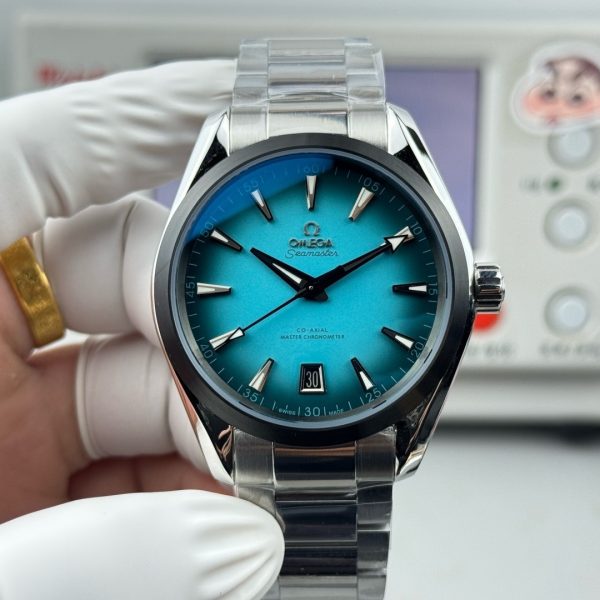 VS Factory Omega Seamaster Aqua Terra 150M 41mm Gradient Turquoise Dial (220.10.41.21.03.006) — detail view 1