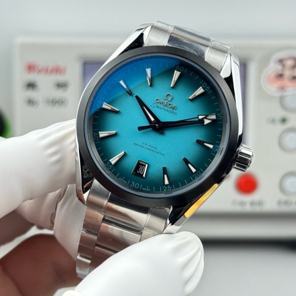VS Factory Omega Seamaster Aqua Terra 150M 41mm Gradient Turquoise Dial (220.10.41.21.03.006) — detail view 5