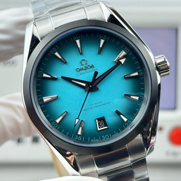 VS Factory Omega Seamaster Aqua Terra 150M 41mm Gradient Turquoise Dial (220.10.41.21.03.006) — detail view 3