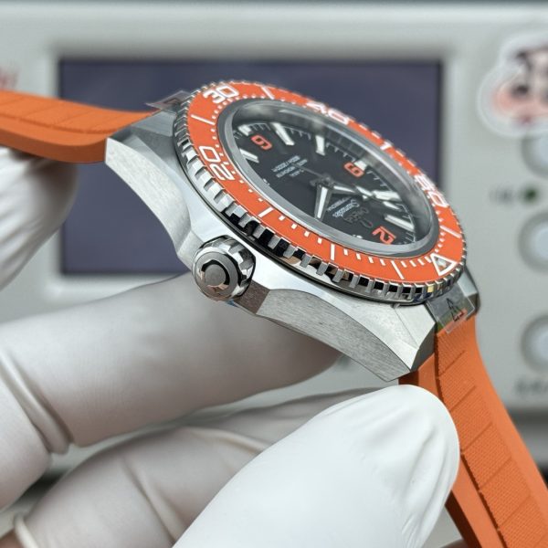 VS Factory Omega Seamaster Planet Ocean 600M 42mm Black Dial Orange Arabic Numerals Orange Ceramic Bezel… — detail view 8