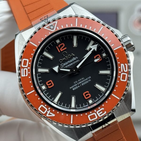 VS Factory Omega Seamaster Planet Ocean 600M 42mm Black Dial Orange Arabic Numerals Orange Ceramic Bezel… — detail view 5