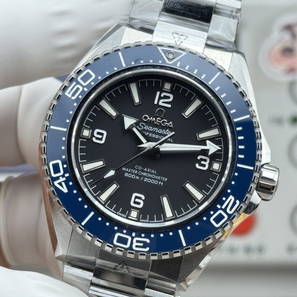 VS Factory Omega Seamaster Planet Ocean 600M 42mm Blue Bezel Black Dial (217.30.42.21.01.002) — detail view 3