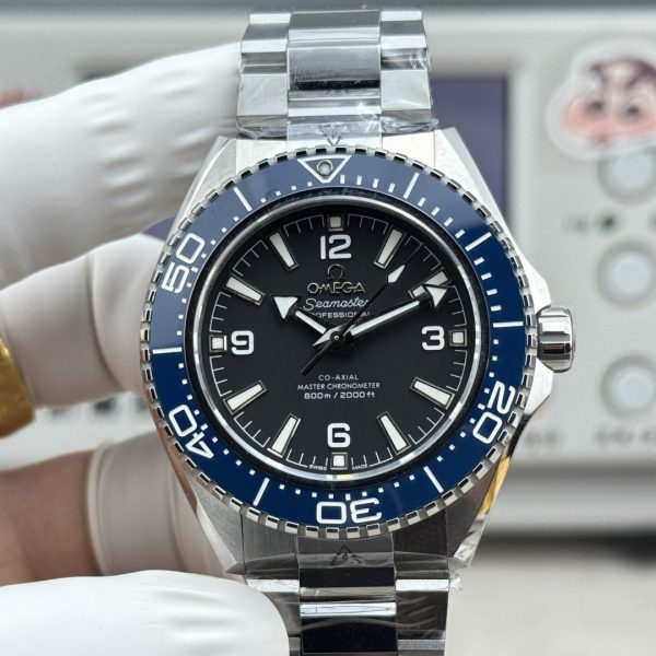 VS Factory Omega Seamaster Planet Ocean 600M 42mm Blue Bezel Black Dial (217.30.42.21.01.002) — front product view