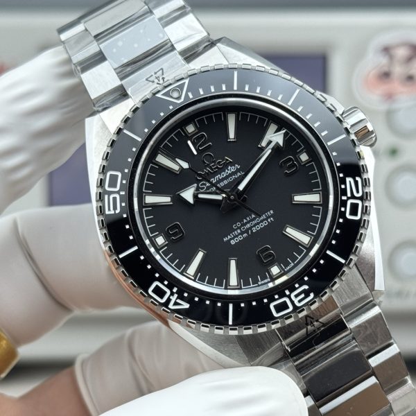 VS Factory Omega Seamaster Planet Ocean 600M 42mm Black Dial Black Ceramic Bezel (217.30.42.21.01.001) –… — detail view 4