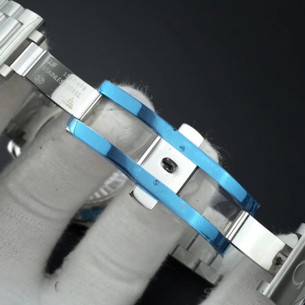 VS Factory Omega Seamaster Aqua Terra 150M GMT 43mm Blue Dial (231.10.43.22.03.001) — detail view 5