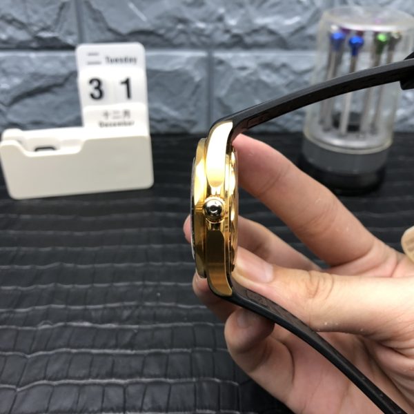 VS Factory Omega Seamaster Diver 300M 42mm James Bond 50th Anniversary 18K Yellow Gold… — detail view 6