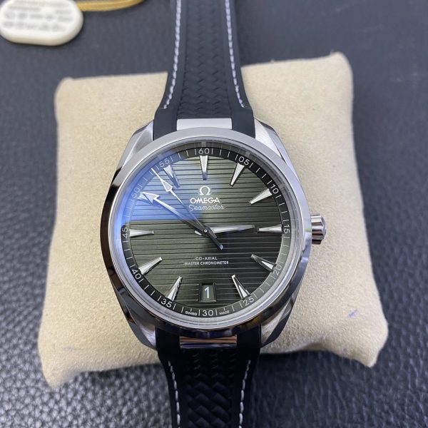 VS Factory Omega Seamaster Aqua Terra 150M 41mm Green Dial Rubber Strap (220.12.41.21.10.001) — front product view