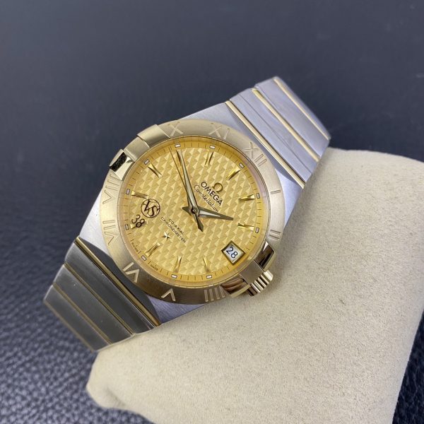 VS Factory Omega Constellation 38mm Two-Tone Yellow Gold Textured Dial (123.20.38.21.08.001) — detail view 4