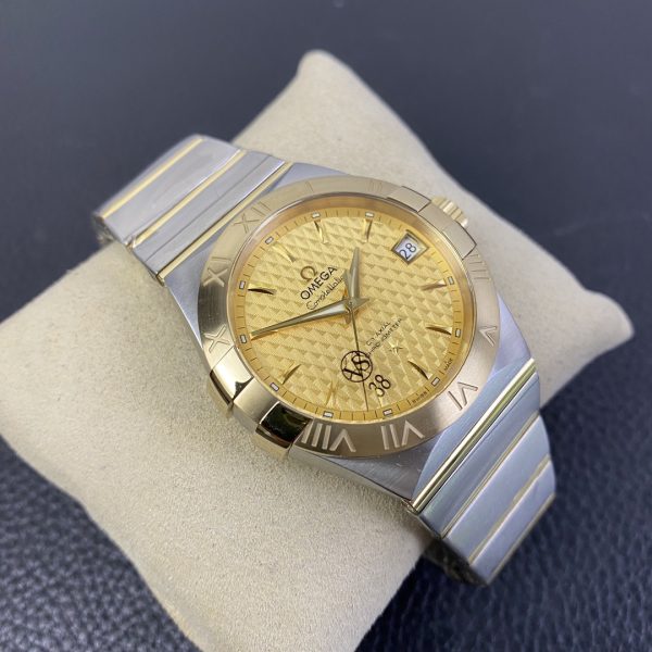 VS Factory Omega Constellation 38mm Two-Tone Yellow Gold Textured Dial (123.20.38.21.08.001) — detail view 5