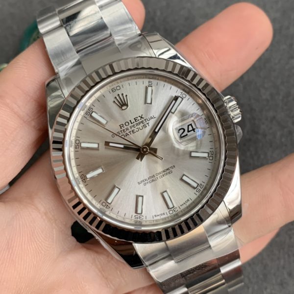 VS Factory Rolex Datejust 41mm Silver Sunburst Dial Fluted Bezel Oyster Bracelet (126334) — detail view 2