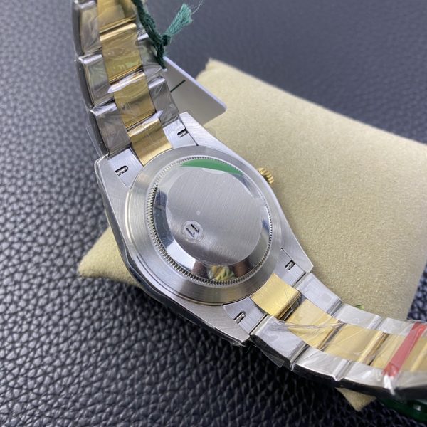 VS Factory Rolex Datejust 41mm Two-Tone Yellow Gold Champagne Sunburst Dial Fluted Bezel Oyster Bracelet… — detail view 8