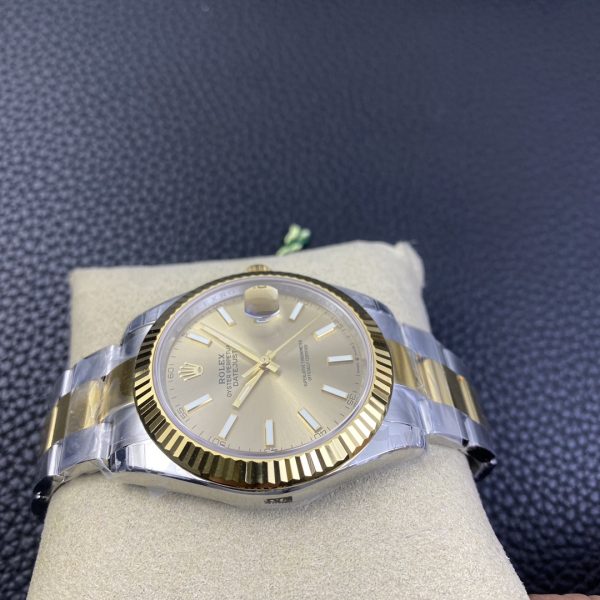 VS Factory Rolex Datejust 41mm Two-Tone Yellow Gold Champagne Sunburst Dial Fluted Bezel Oyster Bracelet… — detail view 5