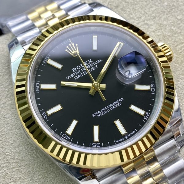 VS Factory Rolex Datejust 41mm Two-Tone Yellow Gold Green Dial Fluted Bezel Jubilee Bracelet (126333) — detail view 3