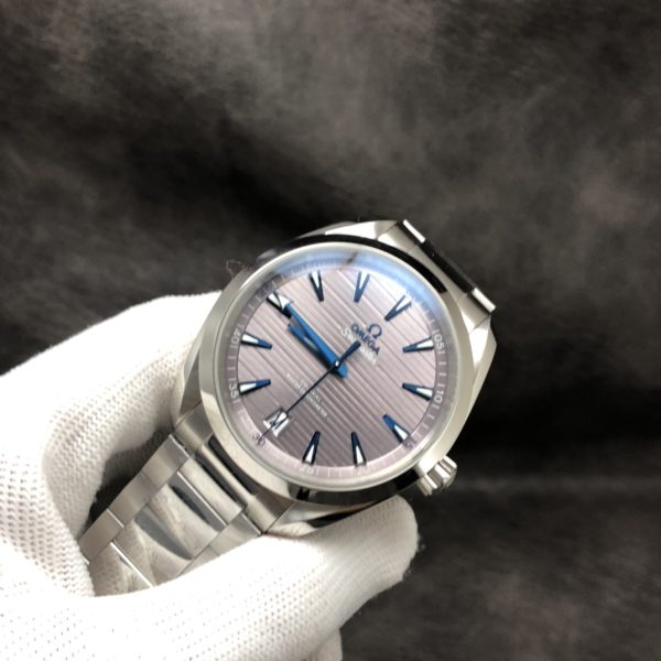 VS Factory Omega Seamaster Aqua Terra 150M 41mm Grey Dial Blue Hands (220.10.41.21.06.001) — detail view 3