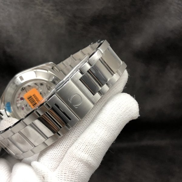 VS Factory Omega Seamaster Aqua Terra 150M 41mm Grey Dial Blue Hands (220.10.41.21.06.001) — detail view 7