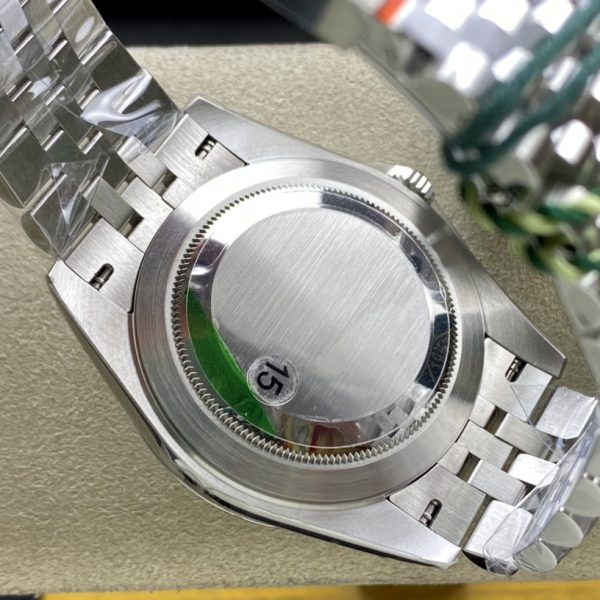 VS Factory Rolex Datejust 41mm Blue Sunburst Dial Smooth Bezel Jubilee Bracelet (126300) — detail view 8