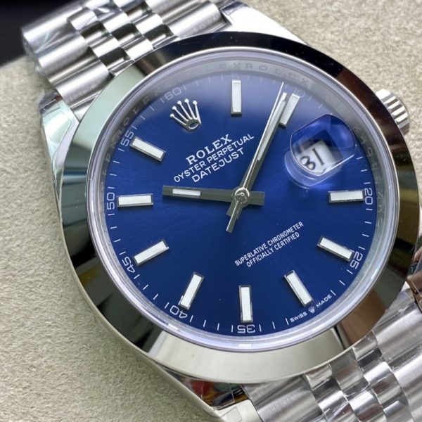 VS Factory Rolex Datejust 41mm Blue Sunburst Dial Smooth Bezel Jubilee Bracelet (126300) — detail view 2