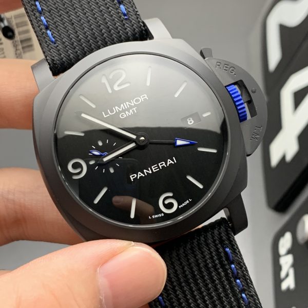 VS Factory Panerai Luminor GMT Ceramica “Bucherer Blue” PAM01176 — detail view 3
